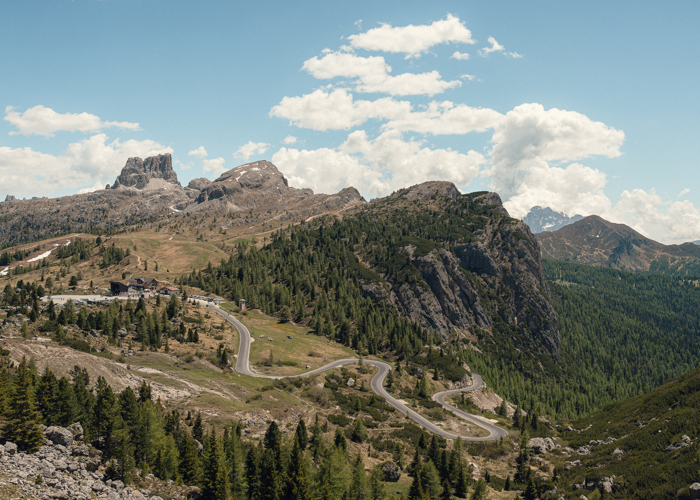 dolomites.com.jpg