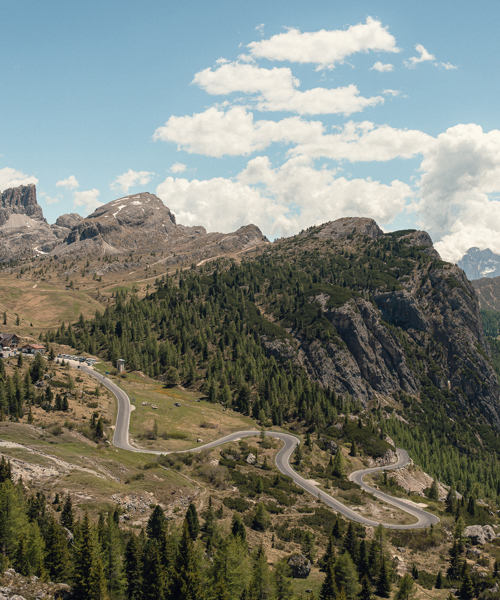 dolomites.com.jpg